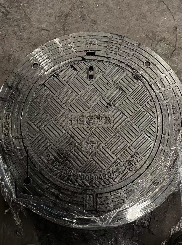 天心球墨铸铁防沉降井盖展示